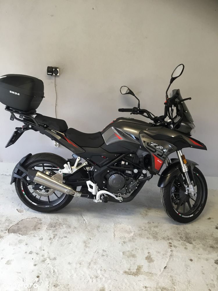 Benelli TRK 251 - 1