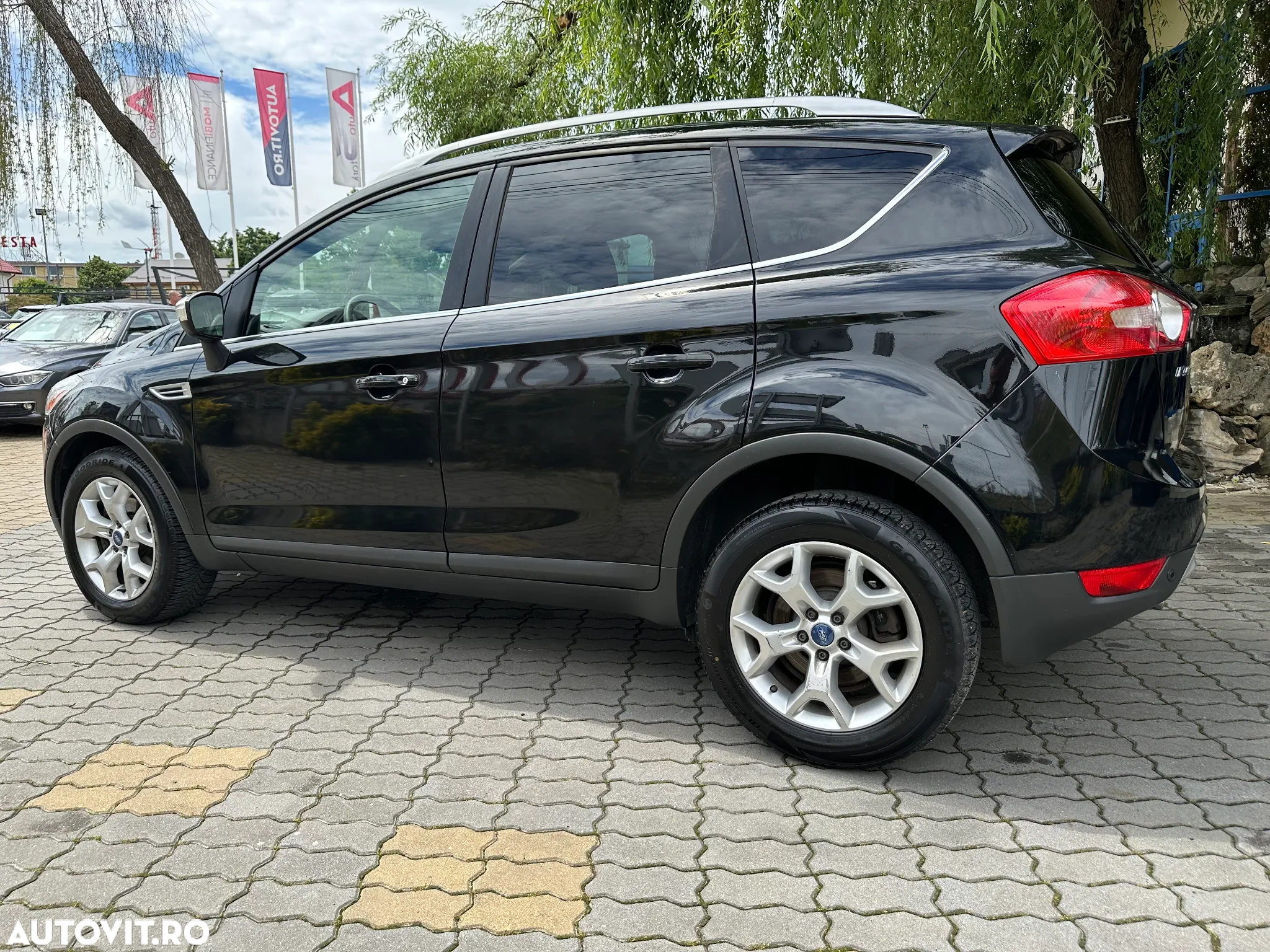 Ford Kuga 2.0 TDCi 2WD Trend - 15