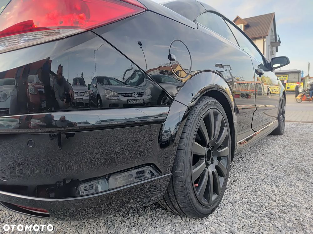 Opel Astra 1.6 Turbo Cosmo - 12