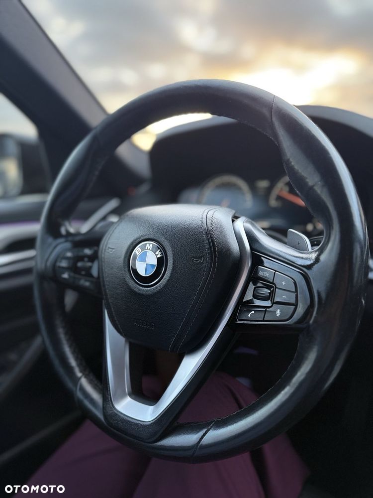 BMW Seria 5 530d Luxury Line - 13