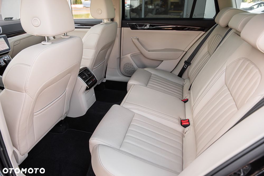 Skoda Superb 2.0 TDI SCR 4x4 L&K DSG - 11