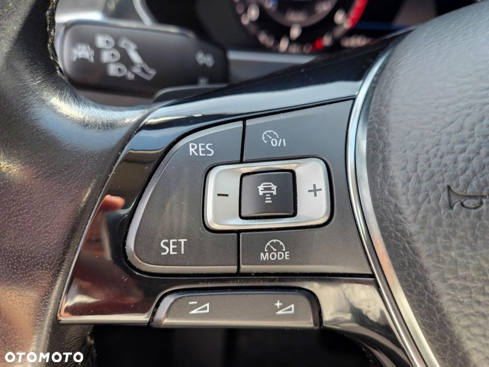Volkswagen Tiguan - 17