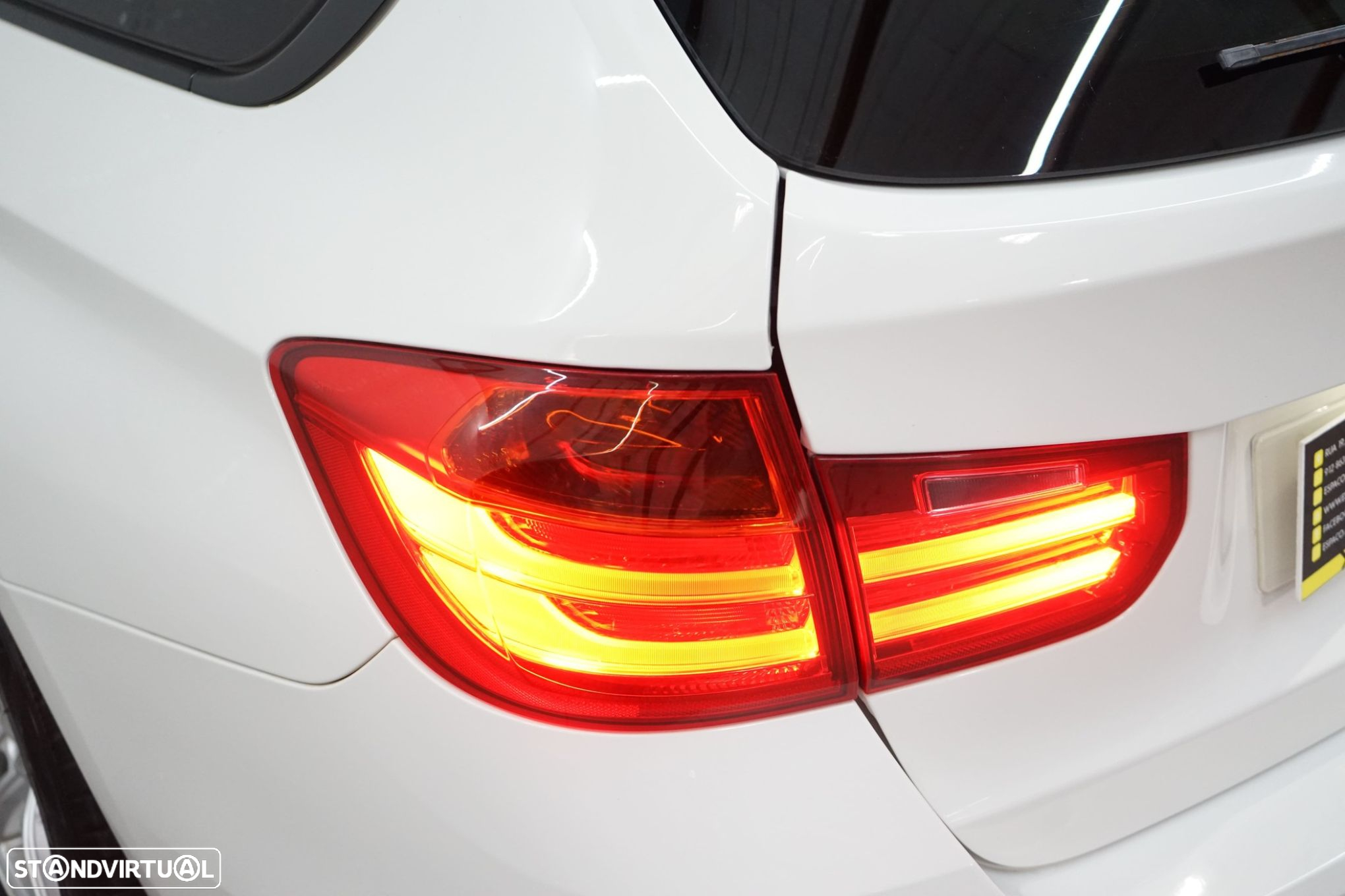 BMW 320 d Touring Auto Exclusive - 14