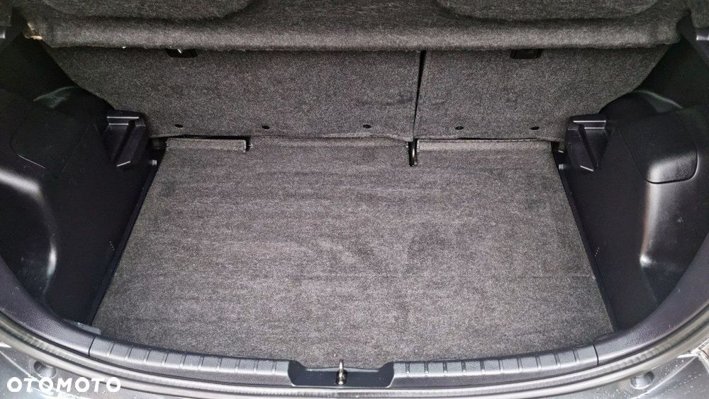 Toyota Yaris - 19
