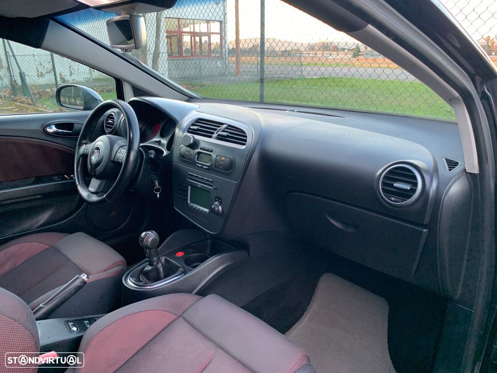 SEAT Leon 2.0 TDI FR DPF - 45