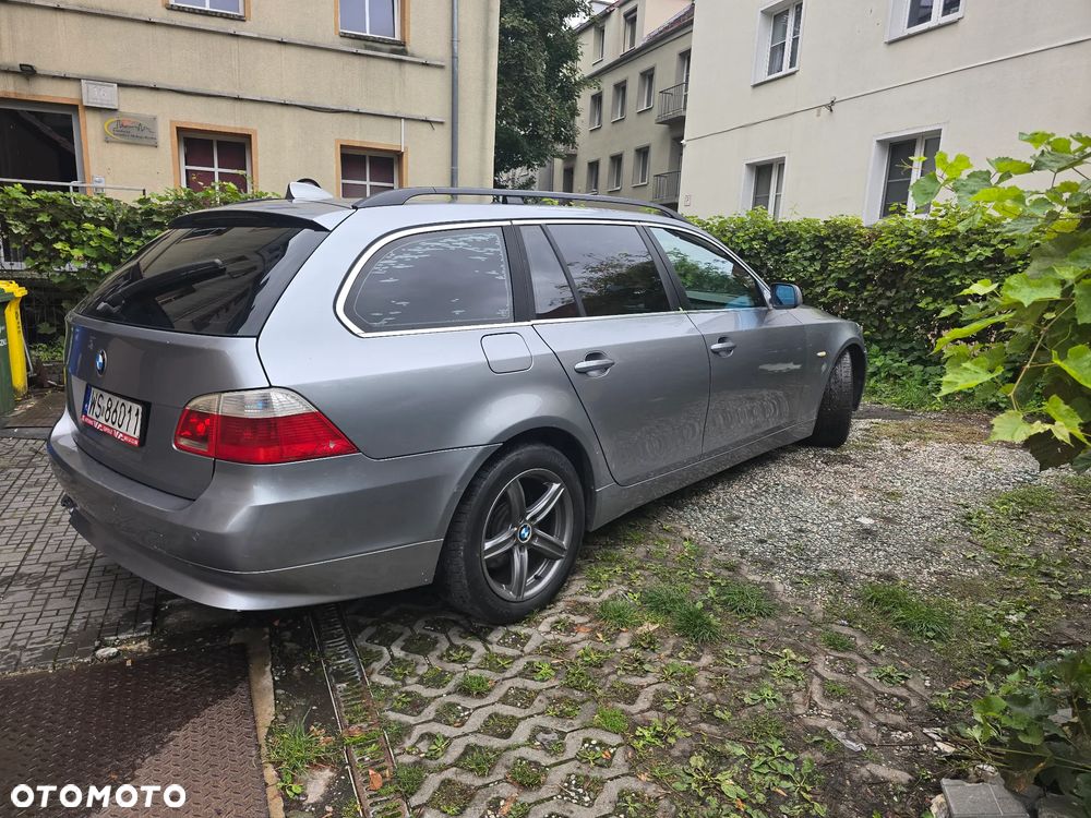 BMW Seria 5 525d - 11