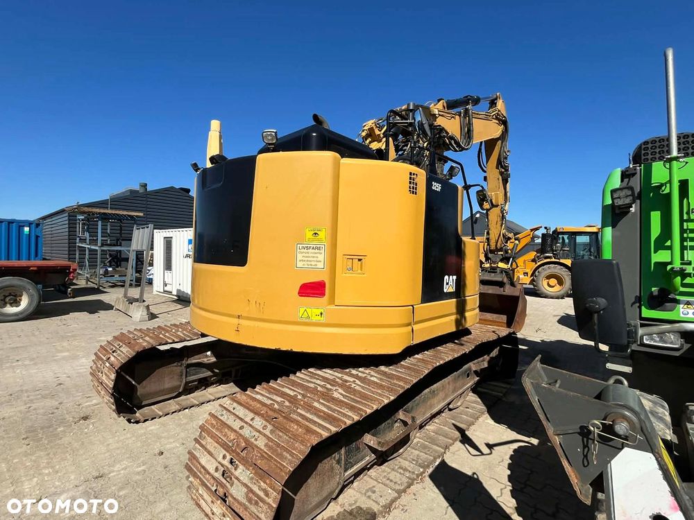Caterpillar 325F - 2