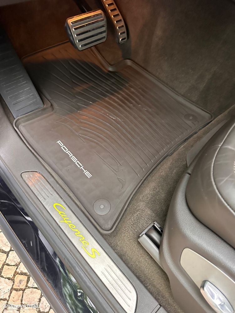 Porsche Cayenne - 19
