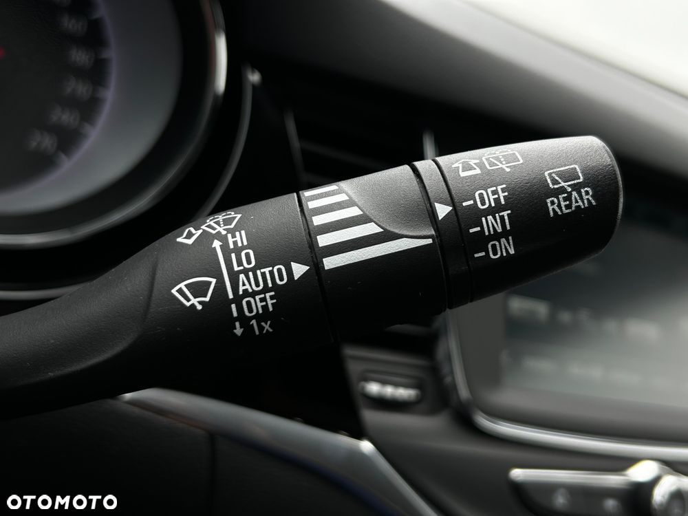 Opel Astra 1.4 Turbo Dynamic - 32