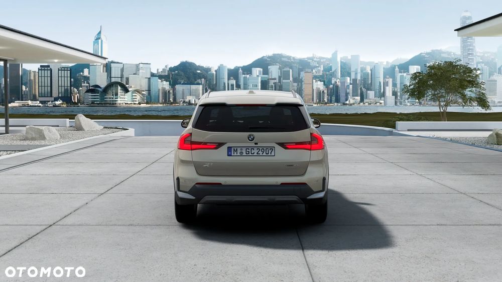BMW X1 sDrive18i xLine - 6
