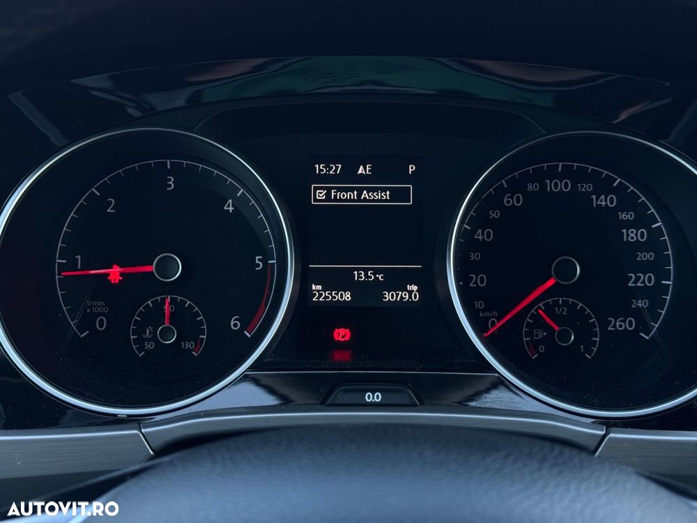 Volkswagen Touran - 17