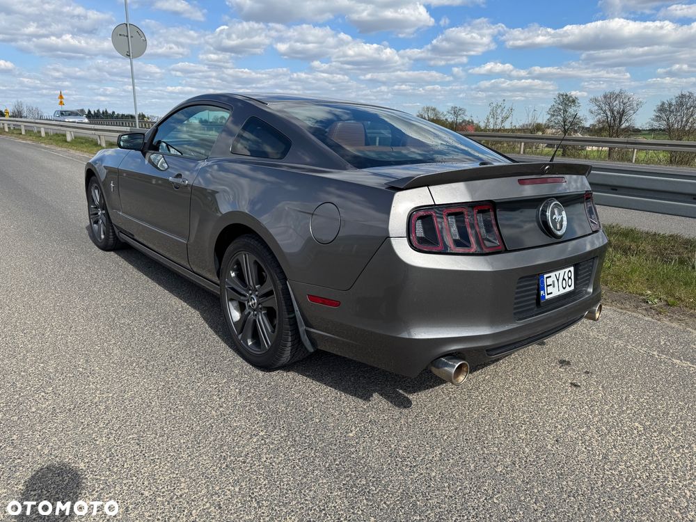 Ford Mustang 3.7 V6 Premium - 3