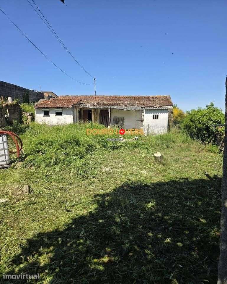 Moradia em Ruína com Terreno de Cerca de 1.000 m2 - Fânzeres - Grande imagem: 4/10