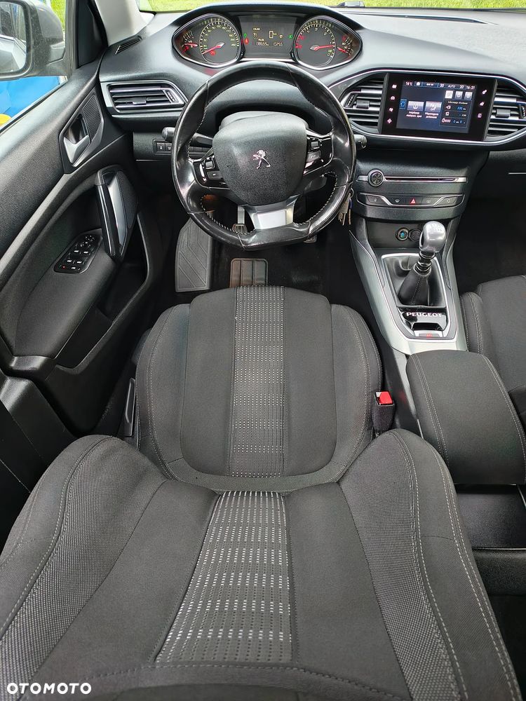 Peugeot 308 1.6 e-HDi Allure S&S - 22