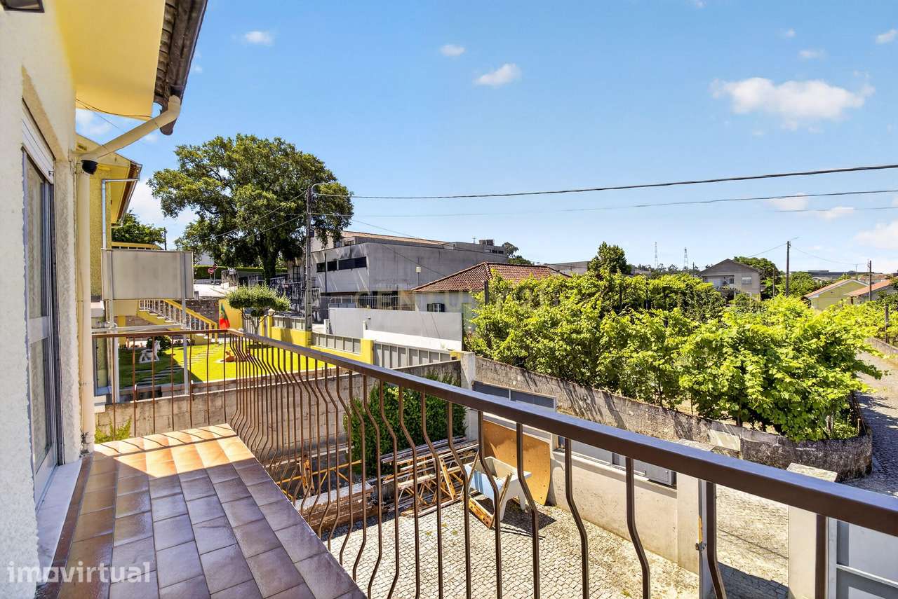 Andar Moradia T3 com Terraço e estacionamento para 2 Viaturas | Lago, - Grande imagem: 3/17