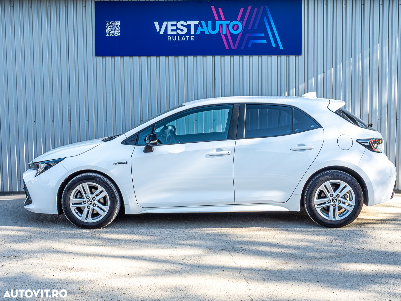 Toyota Corolla 1.8 HSD Business - 22