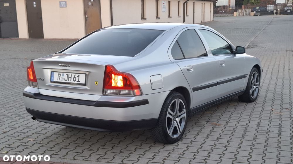 Volvo S60 2.4 Momentum - 6