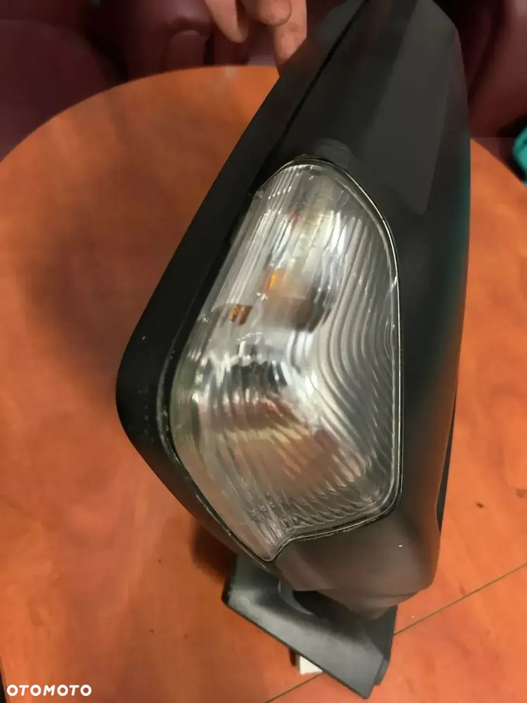 Lusterko prawe Mercedesa Sprintera W906 205890220RE 3+6PIN A9068104393 - 3