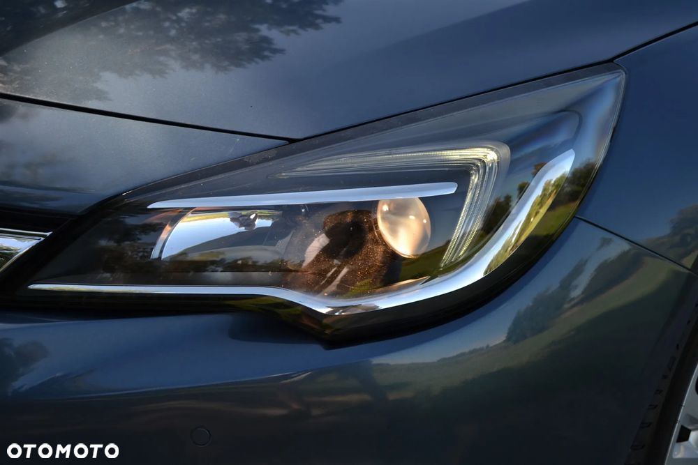 Opel Astra 1.4 Turbo Edition - 10