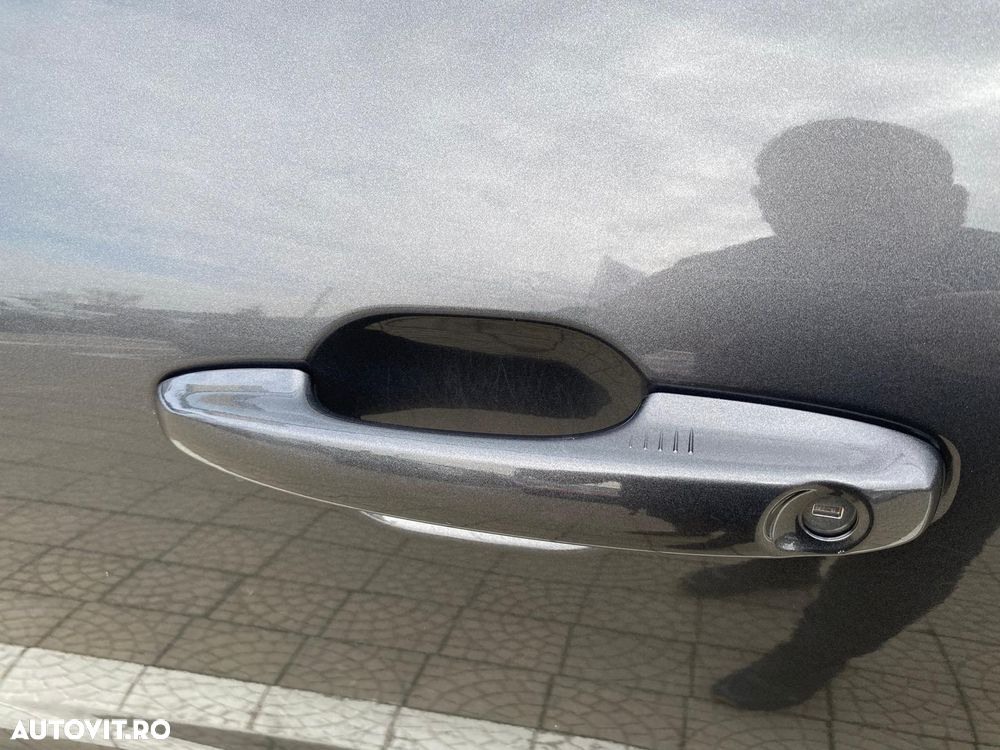 Ford Kuga 2.5 Duratec FHEV AWD Titanium - 32