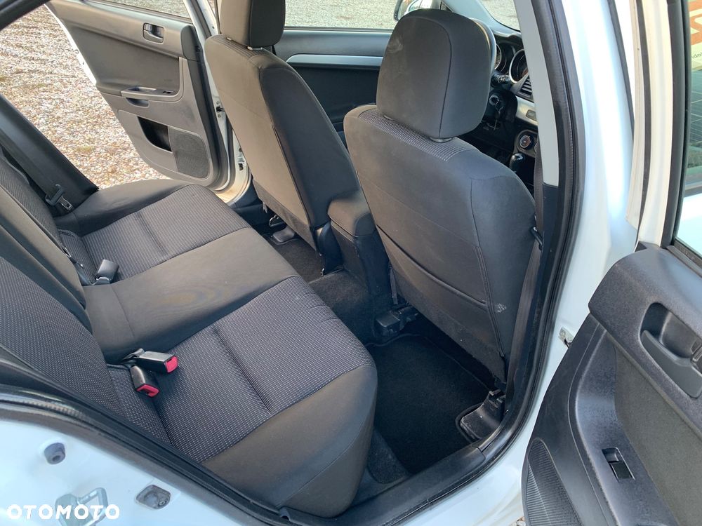 Mitsubishi Lancer 1.5 - 15