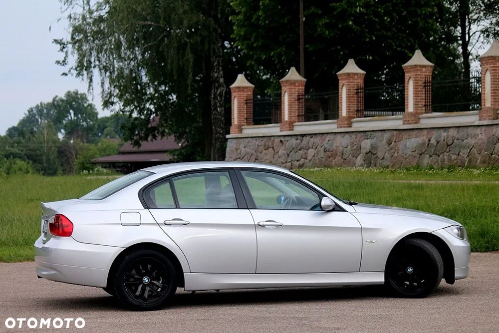 BMW Seria 3 318i Edition Exclusive - 25