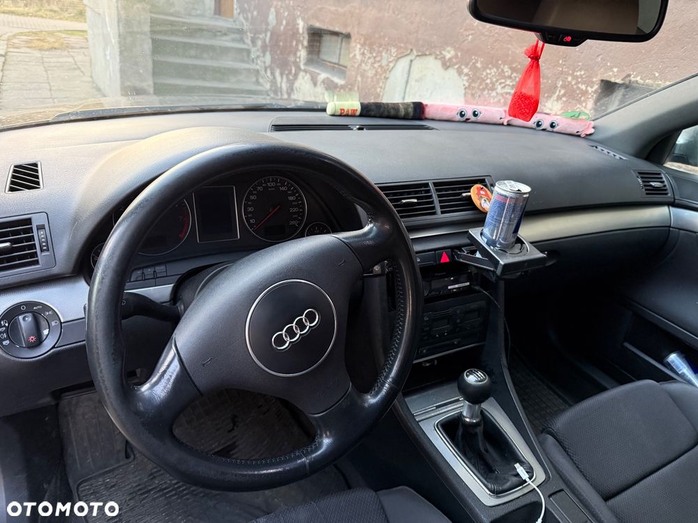Audi A4 Limousine - 7