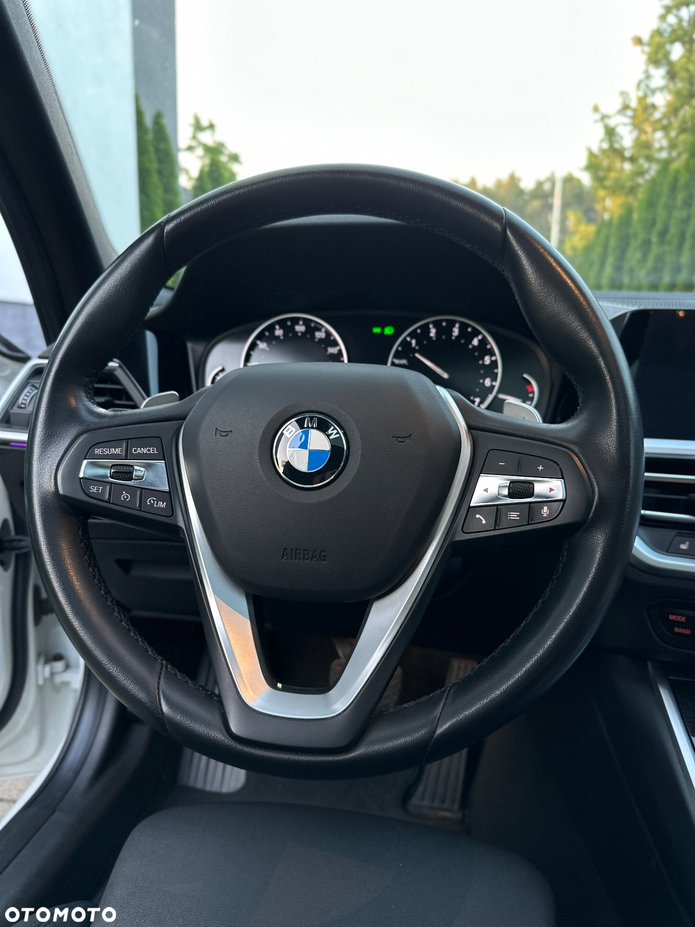 BMW Seria 3 330i Sport Line - 26