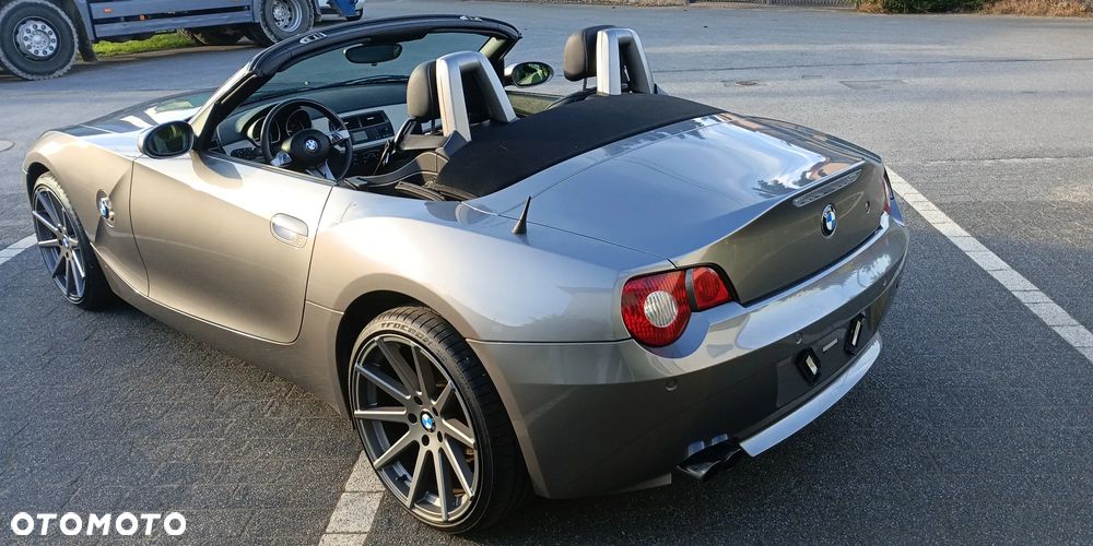 BMW Z4 2.2i - 12