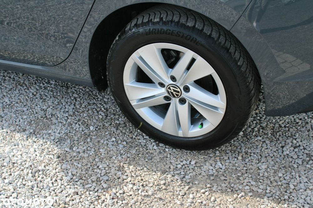 Volkswagen Golf - 12