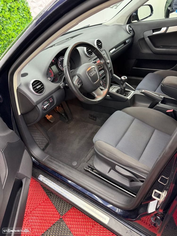 Audi A3 Sportback 2.0 TDi Attraction - 6