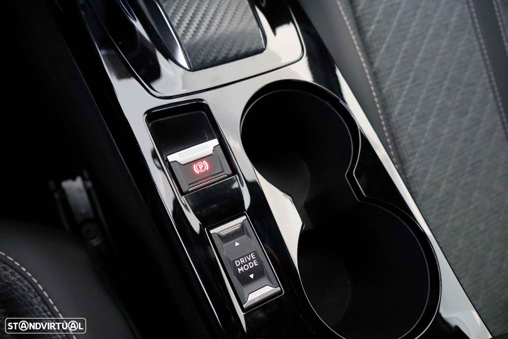 Peugeot e-2008 50 kWh GT - 32