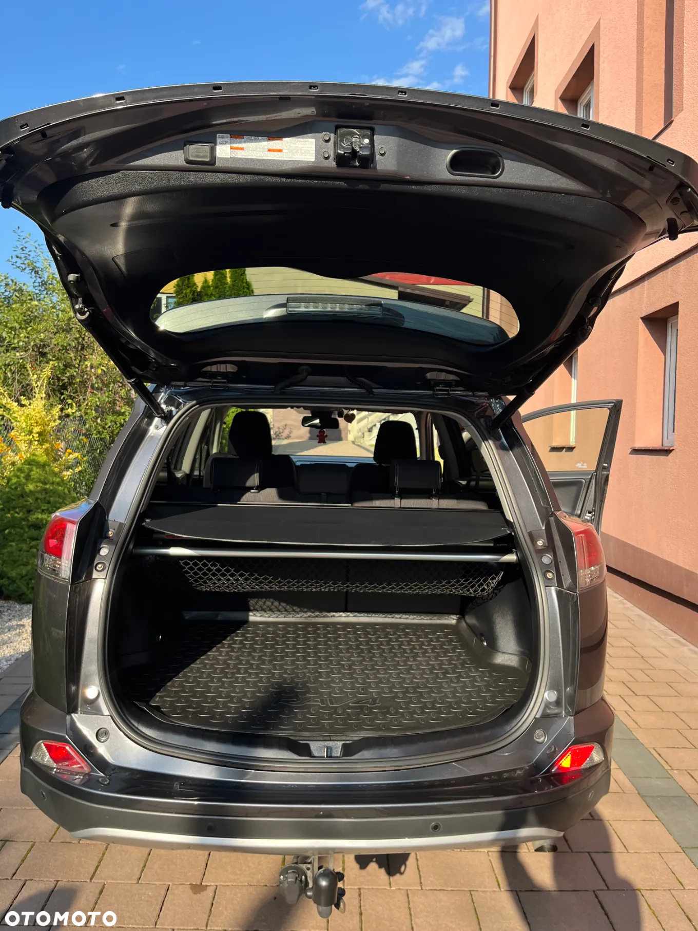 Toyota RAV4 - 10