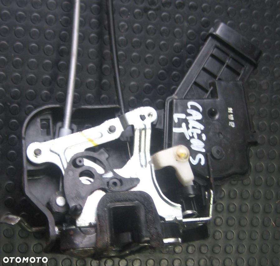 zamek lewy tył KIA CARENS III 2006-2012