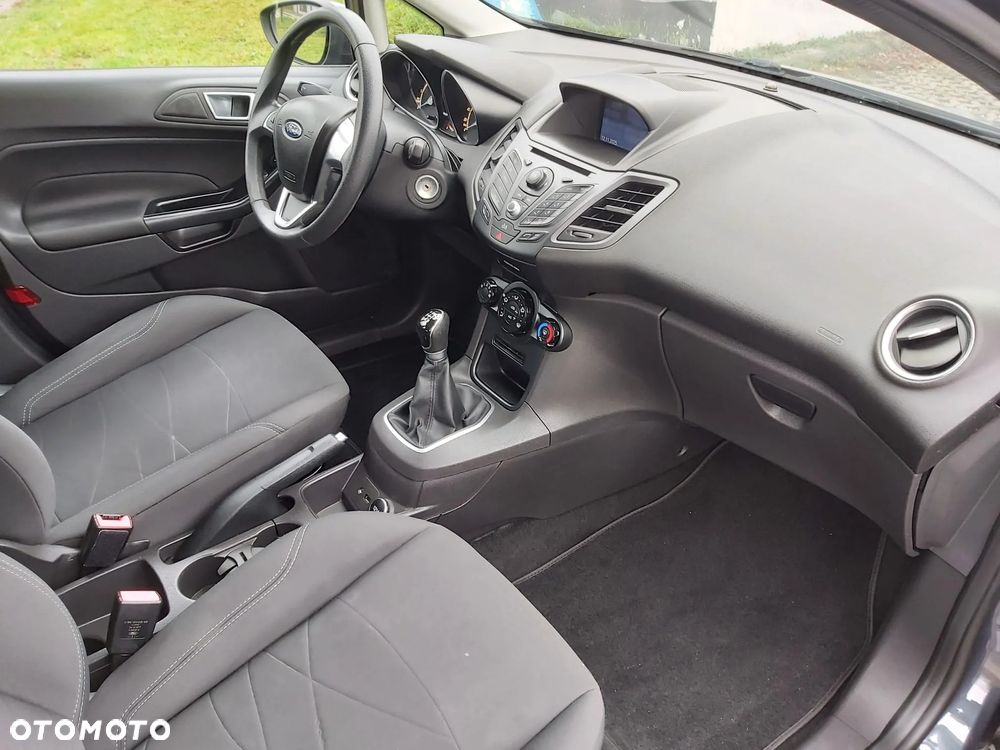Ford Fiesta 1.5 TDCi Ambiente - 15