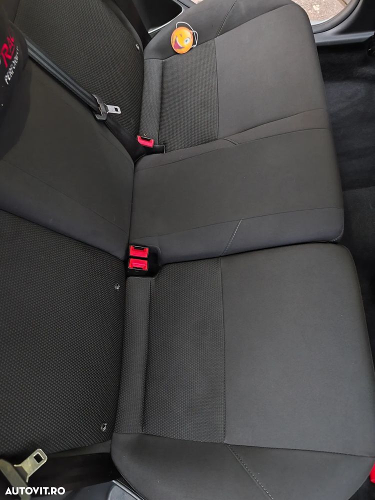 Ford Focus 1.5 TDCi ST-Line - 7