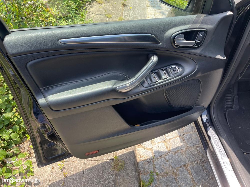 Ford Galaxy 2014 photo 2