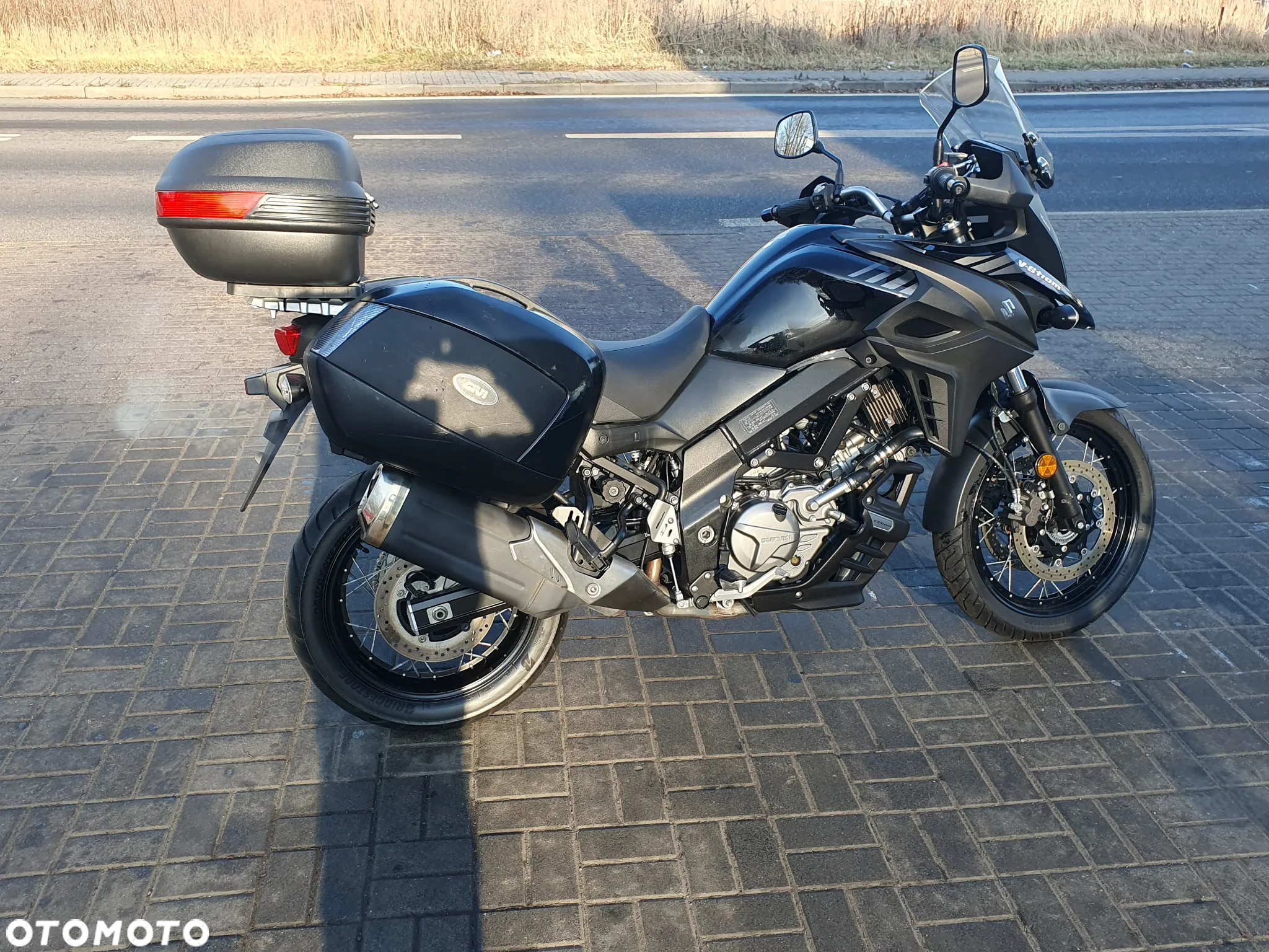 Suzuki V-STROM - 4