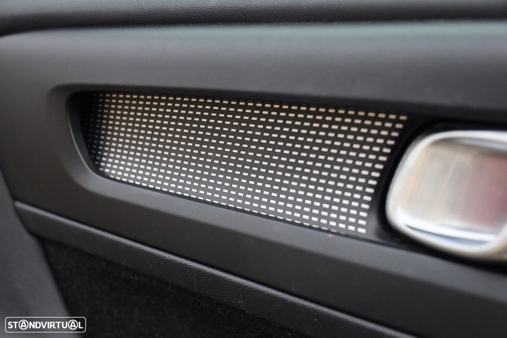 Volvo XC 40 2.0 D3 R-Design Geartronic - 30