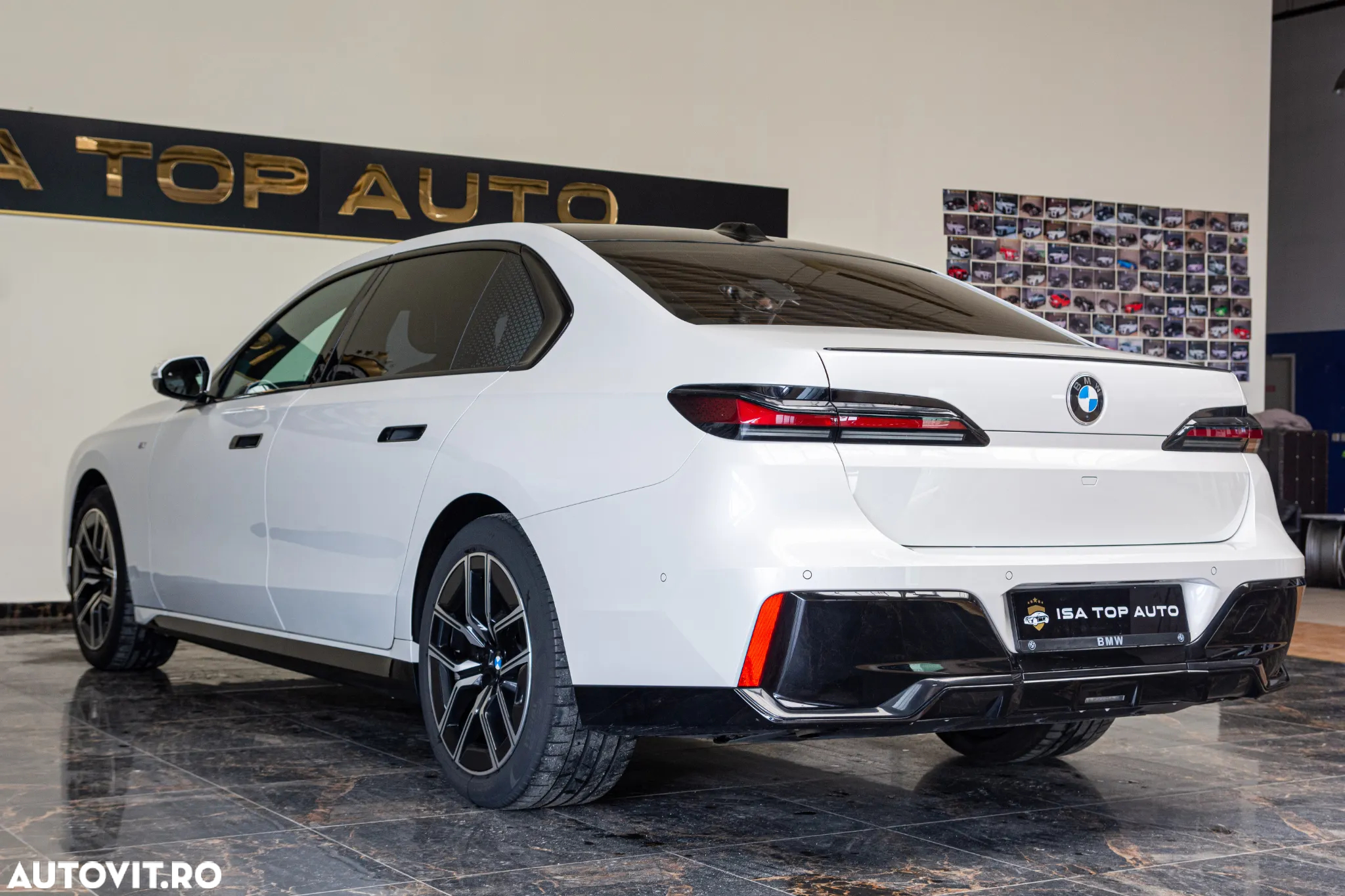 BMW Seria 7 740d xDrive MHEV - 37
