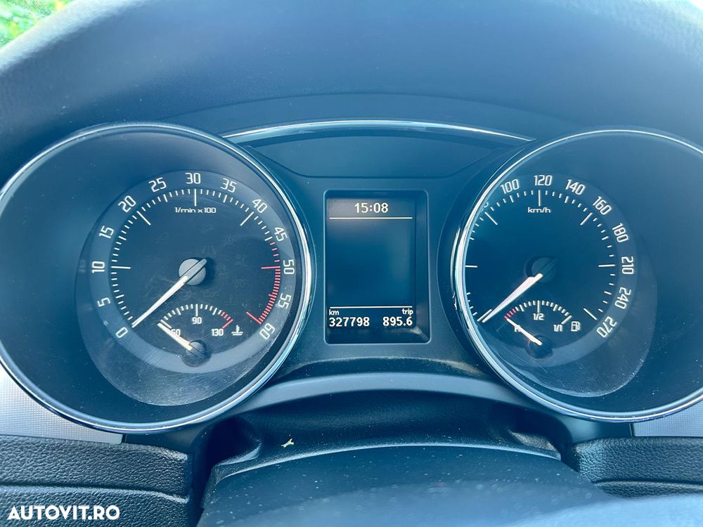 Skoda Superb 2.0 TDI PD Ambition - 13