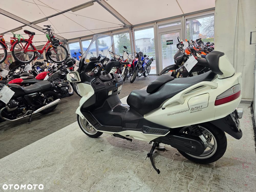 Suzuki Burgman - 7