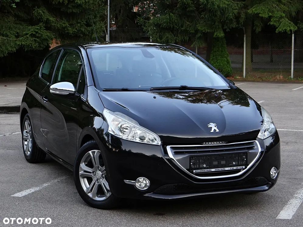 Peugeot 208 120 VTI Intuitive - 11