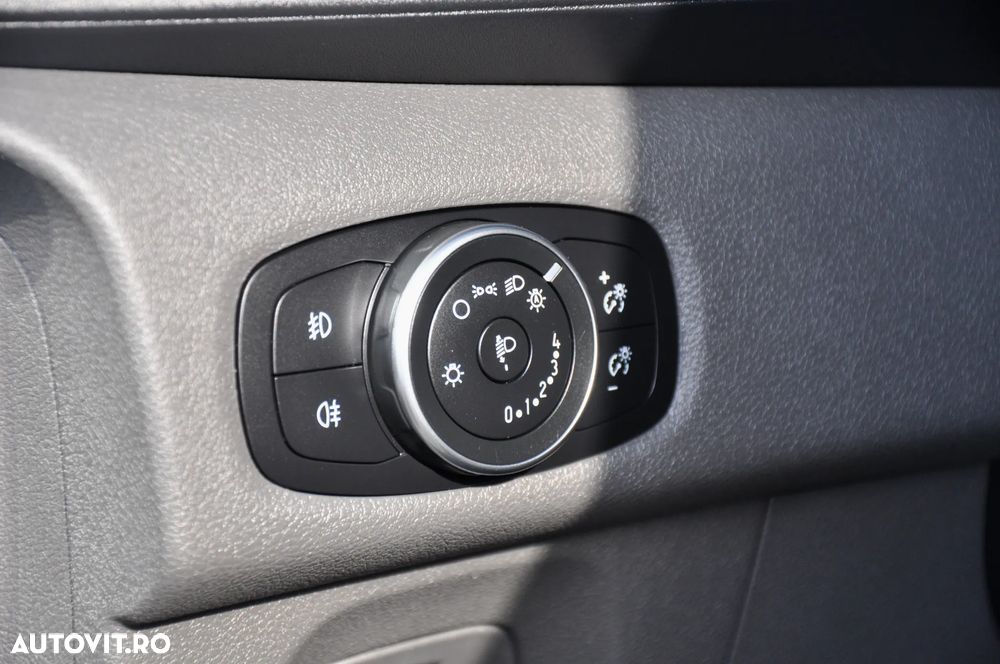 Ford Transit Custom L2H1 9 Locuri - 21