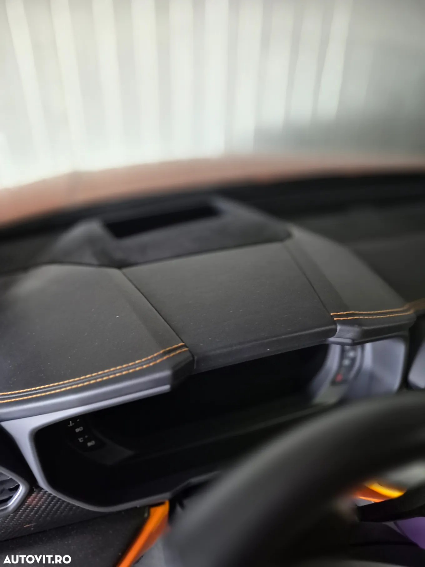 Lamborghini URUS Standard - 8