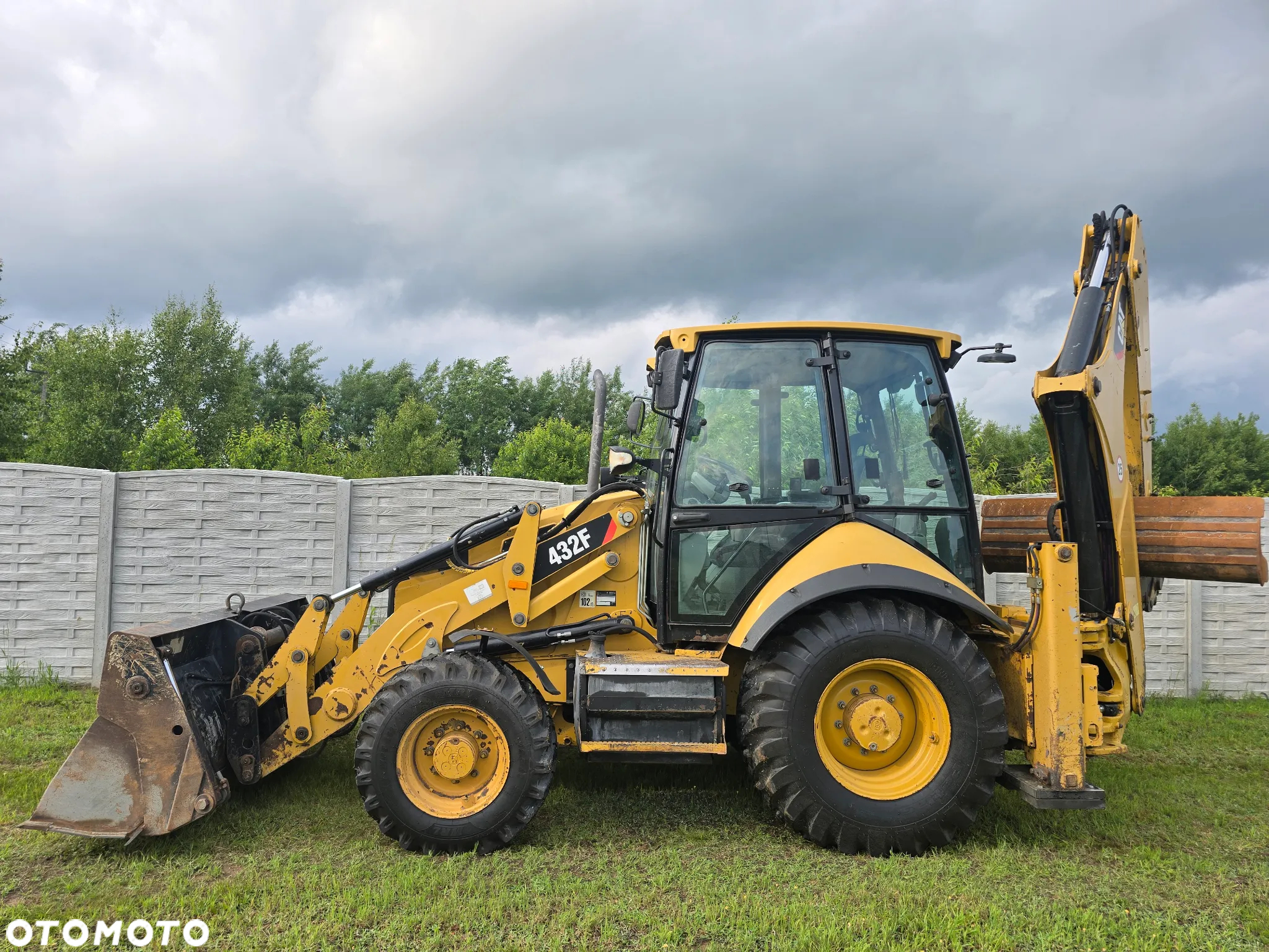 Caterpillar - 6