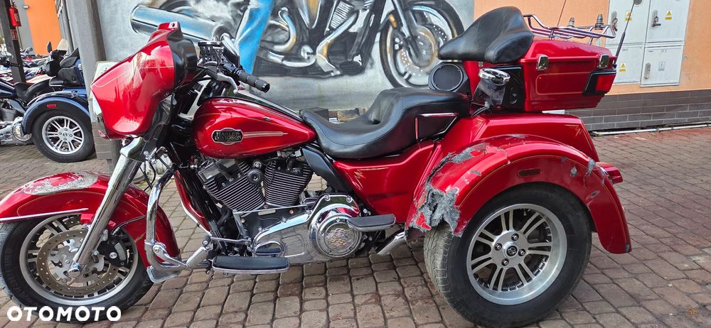 Harley-Davidson FLH Electra Glide - 18