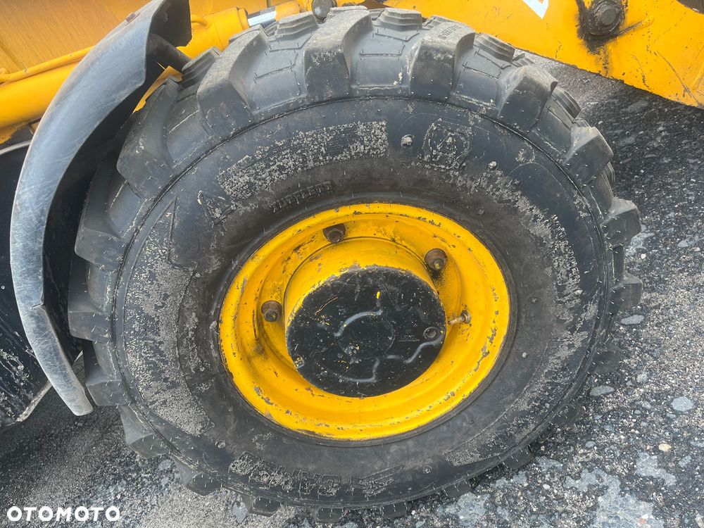 JCB 3CX - 4