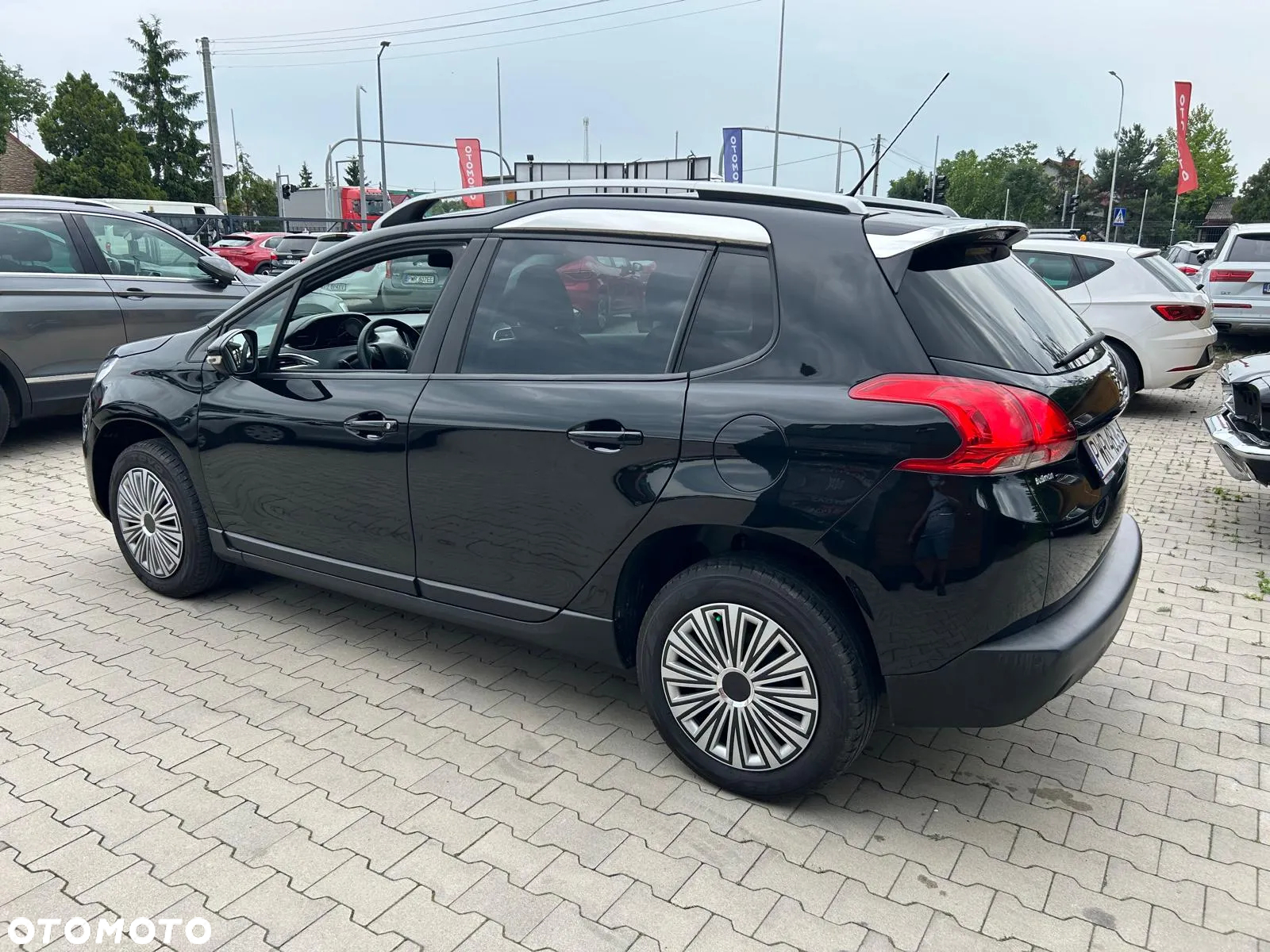 Peugeot 2008 1.2 Pure Tech Style EU6 - 9