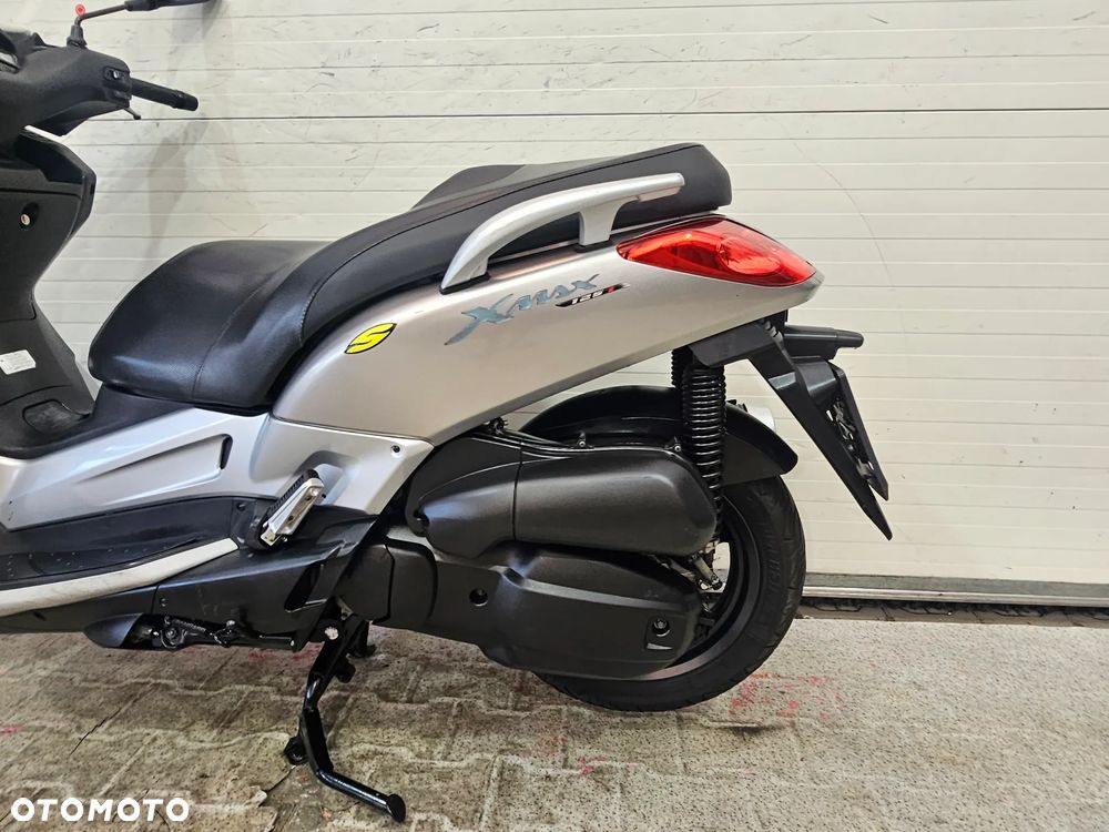 Yamaha X-max - 10
